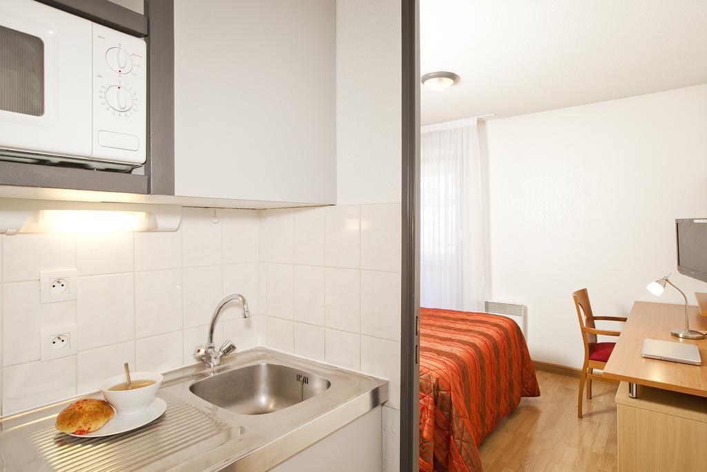 Sejours & Affaires Saint Etienne Jules Ferry Aparthotel Bagian luar foto