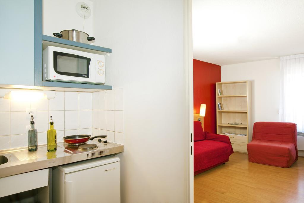 Sejours & Affaires Saint Etienne Jules Ferry Aparthotel Bagian luar foto