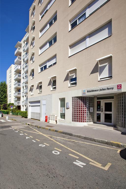 Sejours & Affaires Saint Etienne Jules Ferry Aparthotel Bagian luar foto
