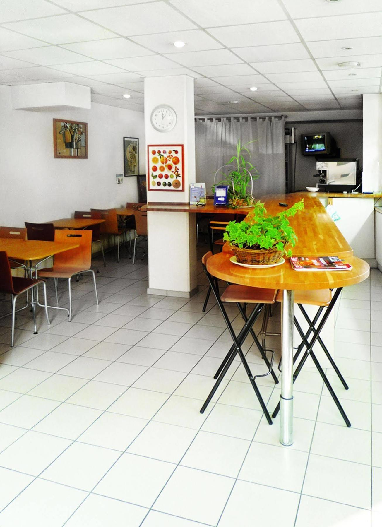 Sejours & Affaires Saint Etienne Jules Ferry Aparthotel Bagian luar foto