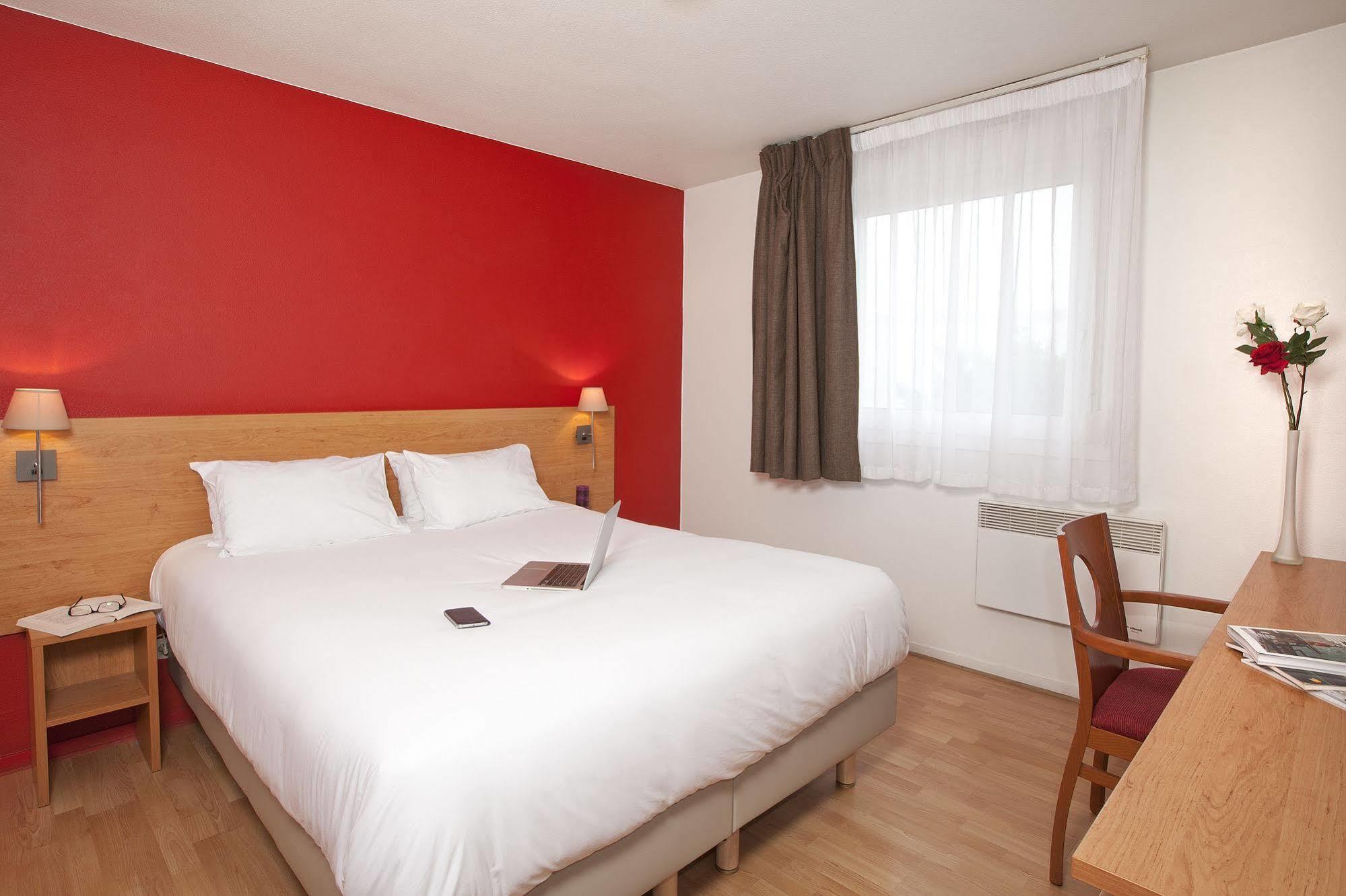 Sejours & Affaires Saint Etienne Jules Ferry Aparthotel Bagian luar foto