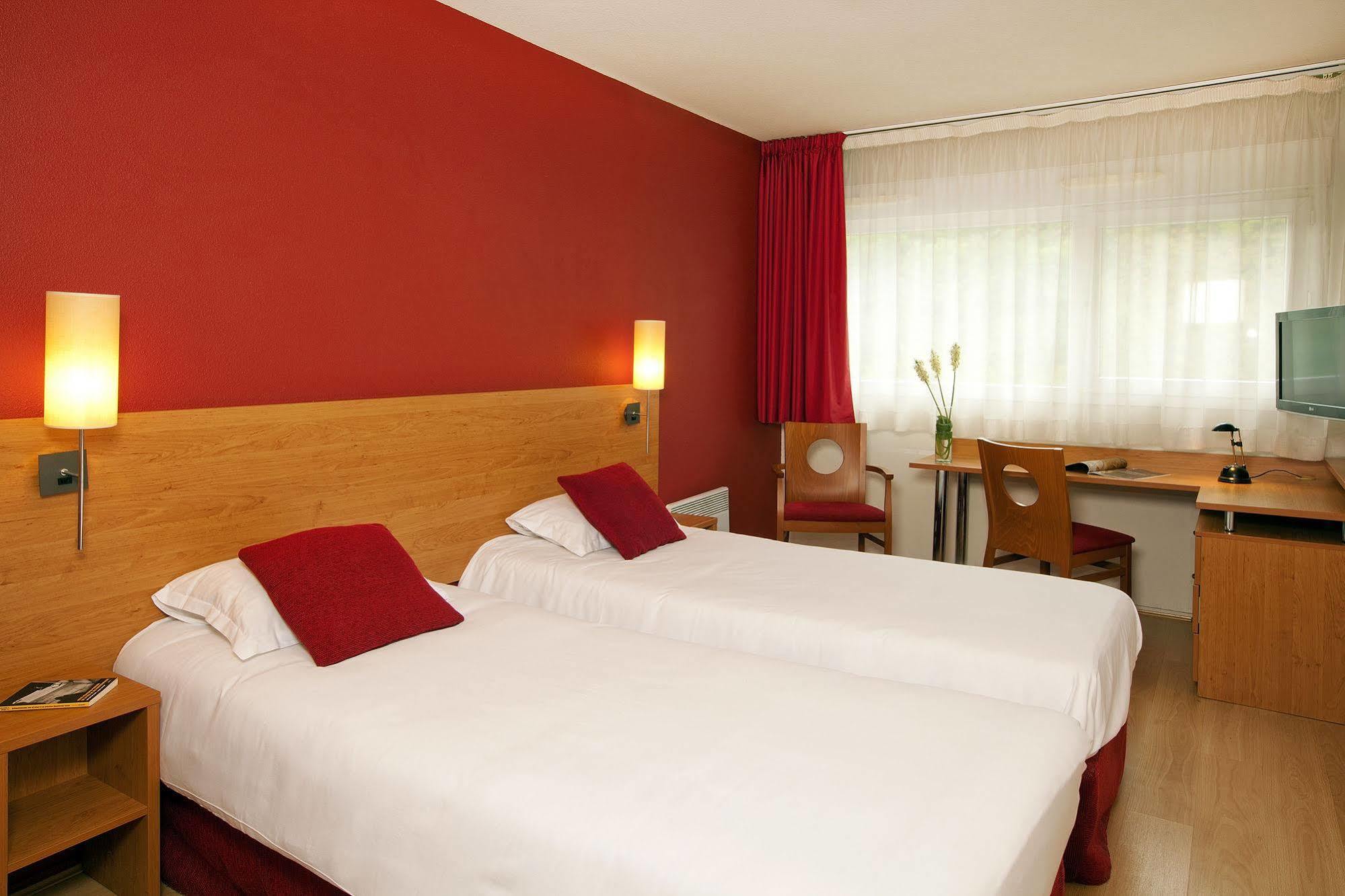 Sejours & Affaires Saint Etienne Jules Ferry Aparthotel Bagian luar foto