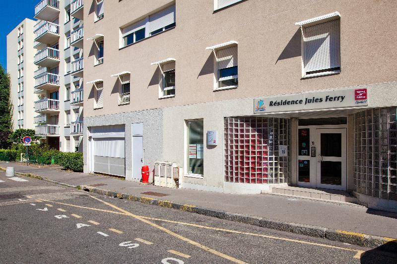 Sejours & Affaires Saint Etienne Jules Ferry Aparthotel Bagian luar foto